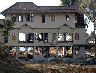 Hotel damaged by the 2004 Indian Ocean tsunami, Thailand